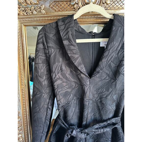 One33 Social Black Floral Belted V-Neck Blazer Romper Size 6 - Picture 4 of 9